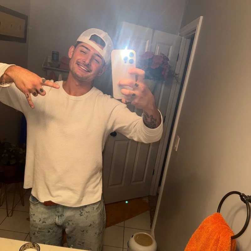 Jaypipzeee — FansOnlyX creator profile