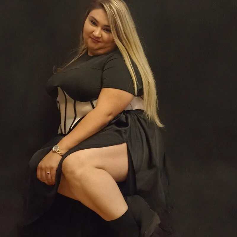nicholle — FansOnlyX creator profile