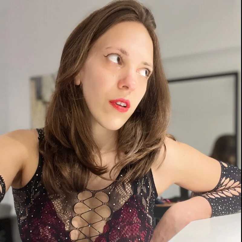 lauflor — FansOnlyX creator profile