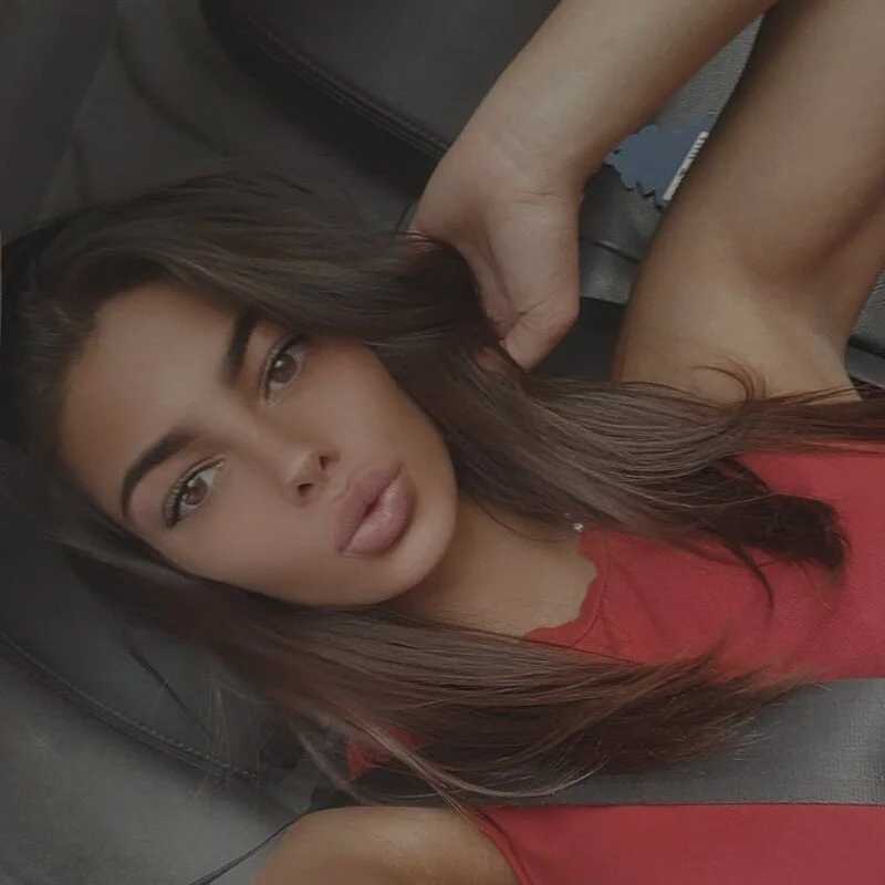 bigtits_zarii — FansOnlyX creator profile