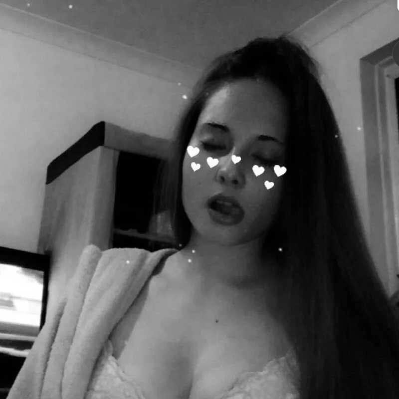 Poppylooloo — FansOnlyX creator profile