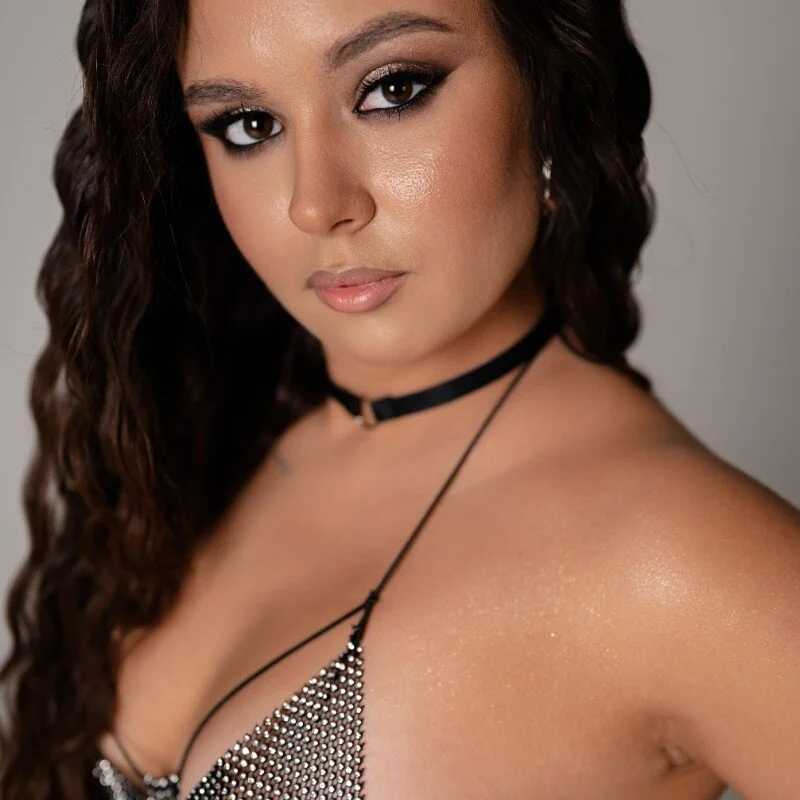 CamilaCharming — FansOnlyX creator profile
