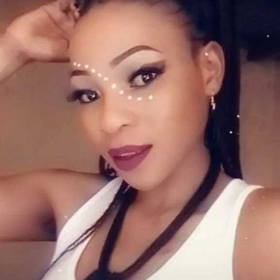 QUEENASHxXx — FansOnlyX creator profile