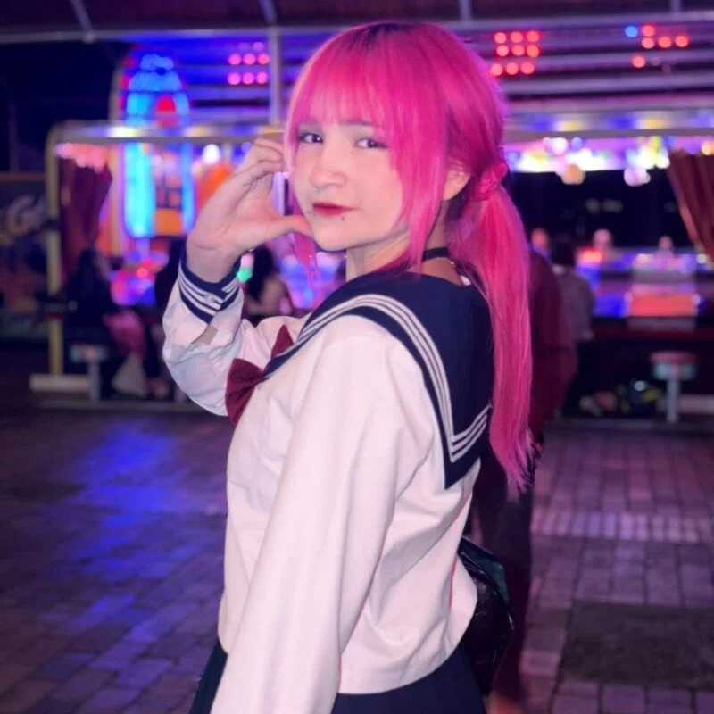_Charlotte_Collins_ — FansOnlyX creator profile