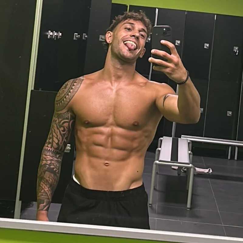 Manu2620xxl — FansOnlyX creator profile