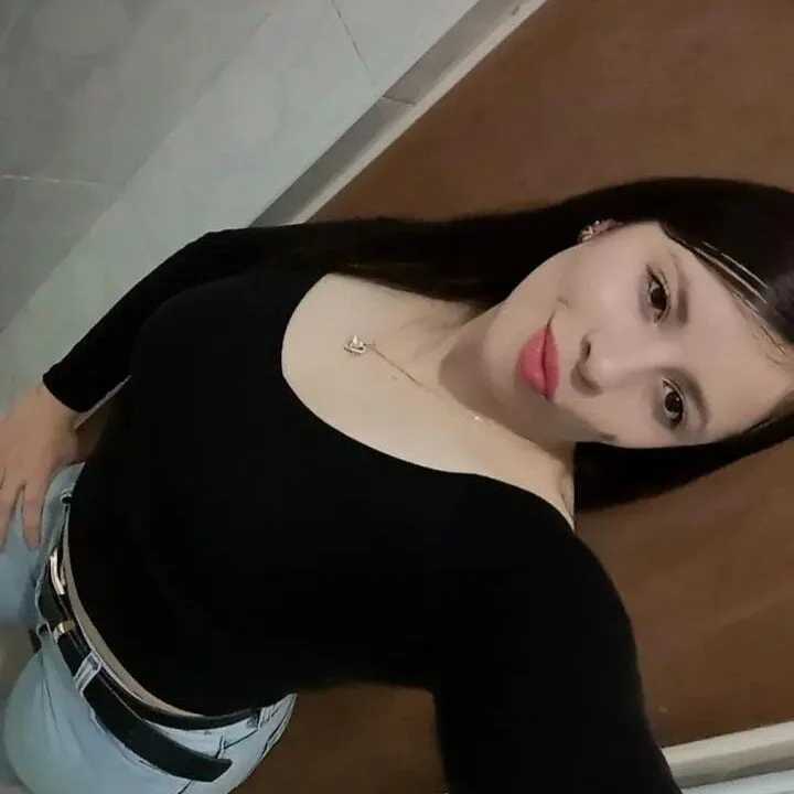 dilay_r — FansOnlyX creator profile