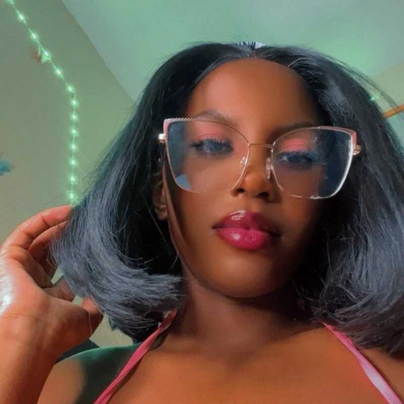 pinkybarbiep — FansOnlyX creator profile