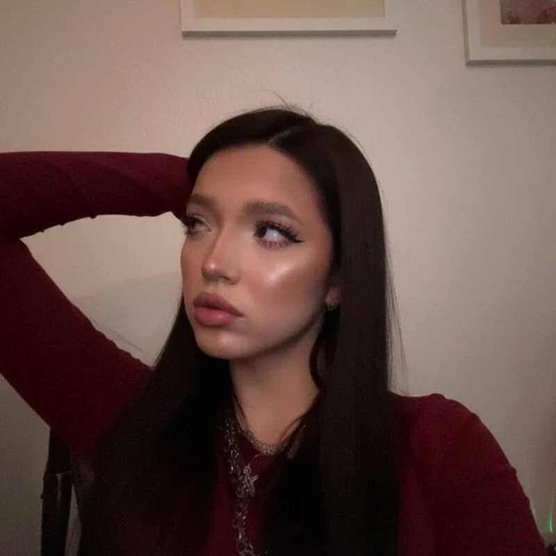 YaelKonwinski — FansOnlyX creator profile