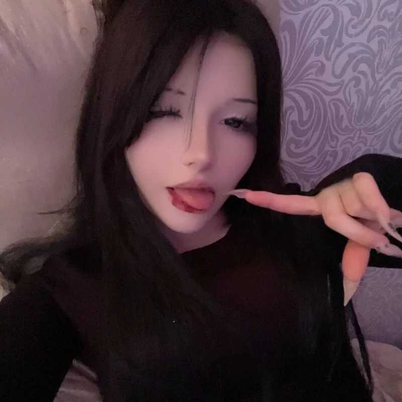 NoireLily — FansOnlyX creator profile
