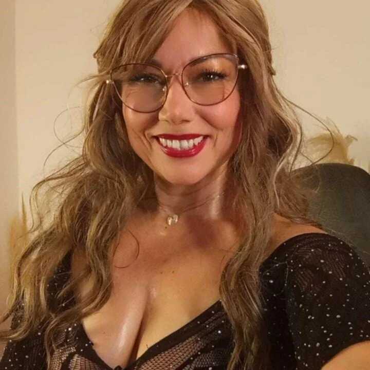 AmaraMilf — FansOnlyX creator profile