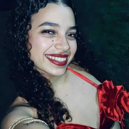 Abril-Bruce — FansOnlyX creator profile