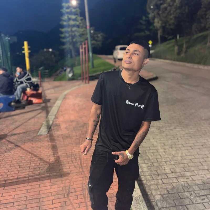 miguelit21 — FansOnlyX creator profile