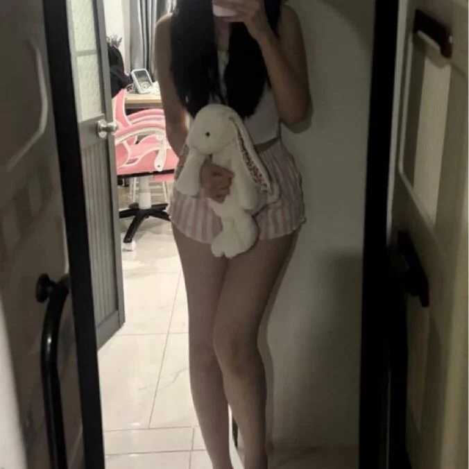 emma_jissi — FansOnlyX creator profile