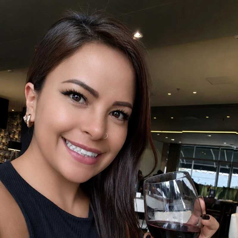 MIA_ROSSEEE — FansOnlyX creator profile