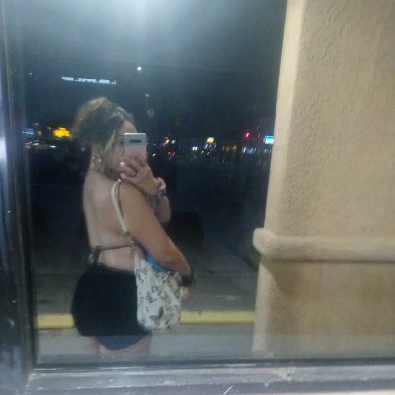 prettyalizae — FansOnlyX creator profile