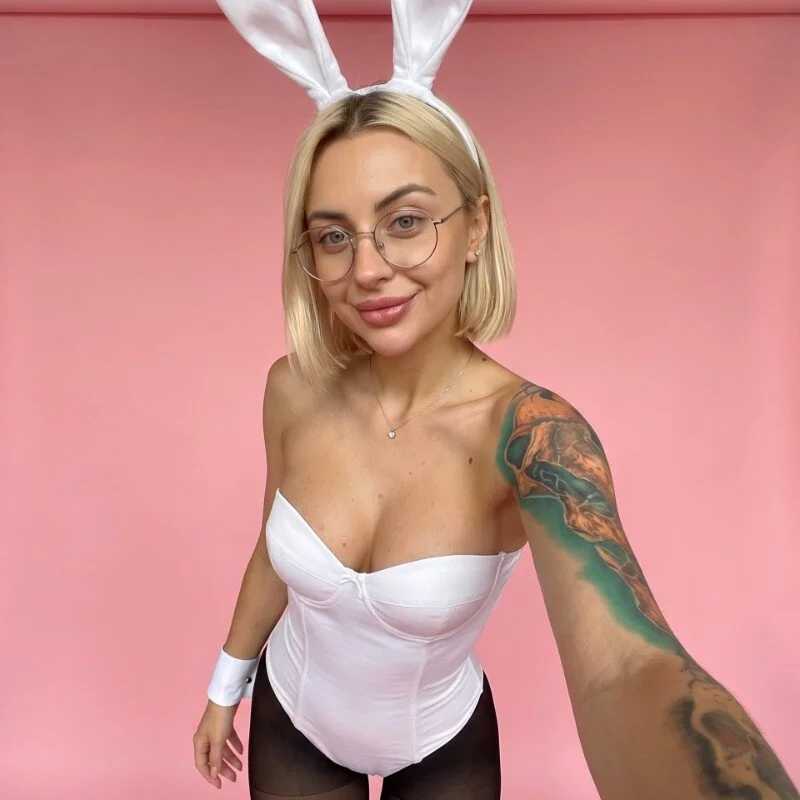 YourLizzyDoll — FansOnlyX creator profile