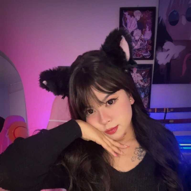 AnnieHikari — FansOnlyX creator profile