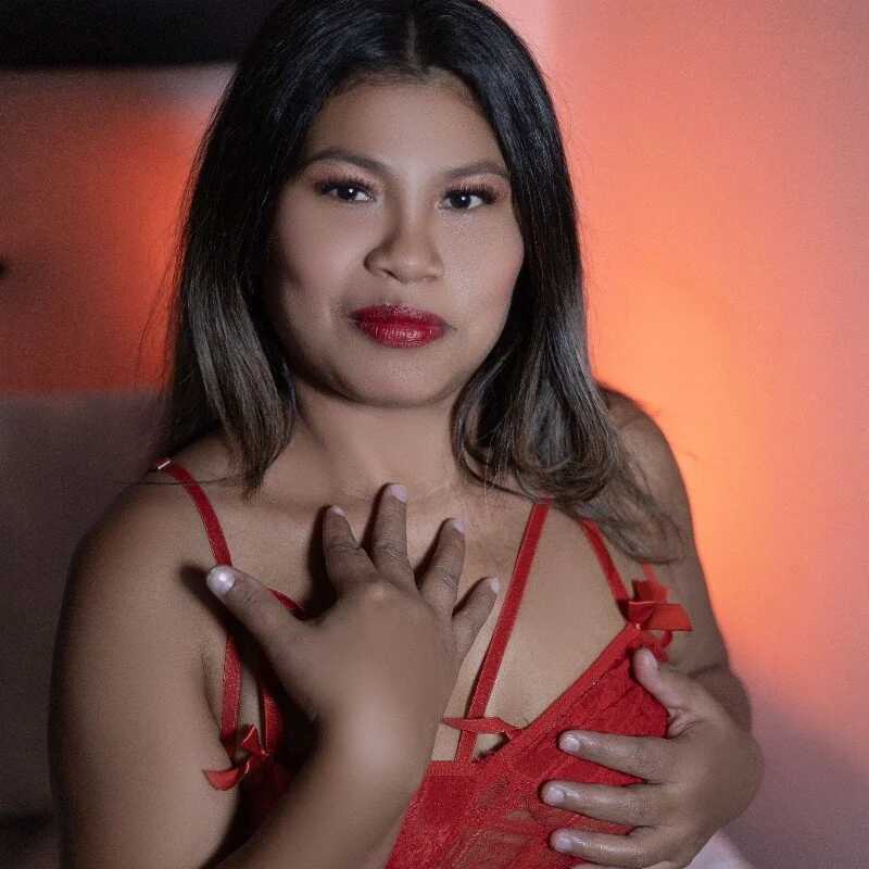 Rosypage — FansOnlyX creator profile