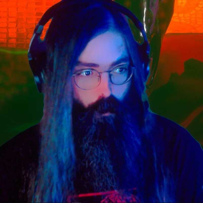 LoisDeFazouro — FansOnlyX creator profile