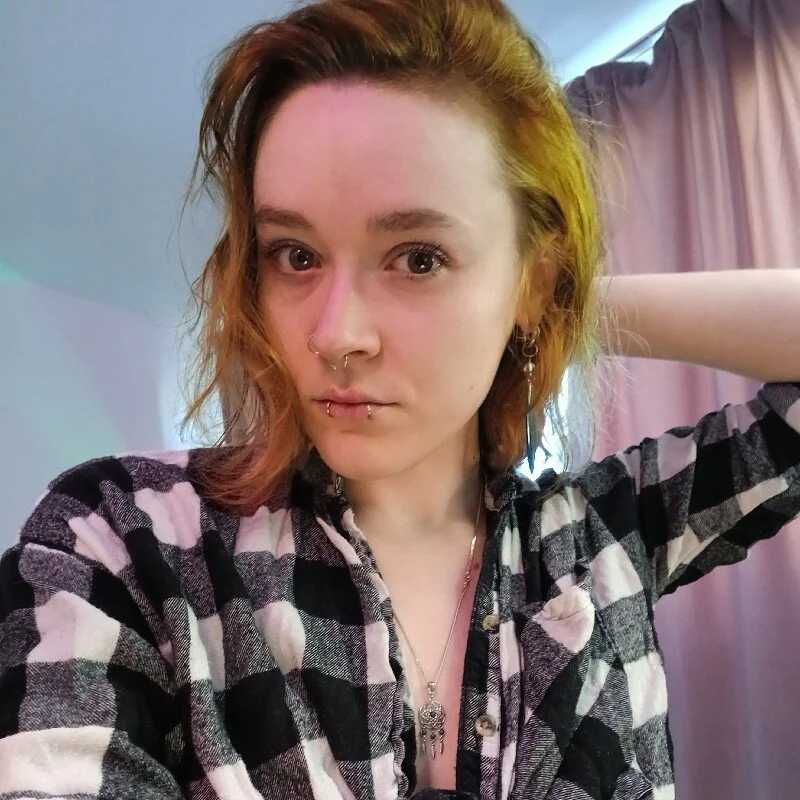 alisahug — FansOnlyX creator profile