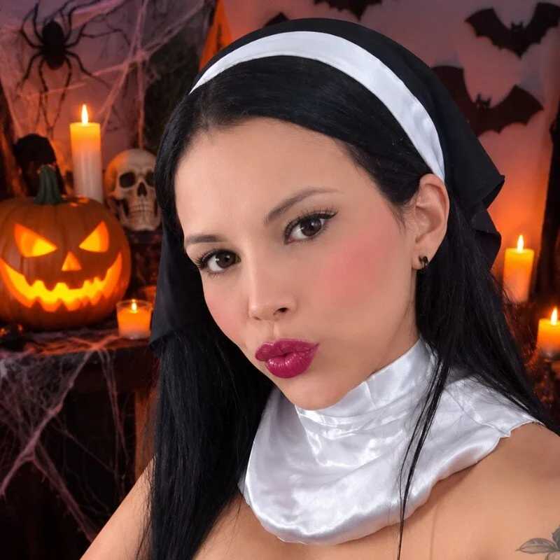 bella_latina_ — FansOnlyX creator profile