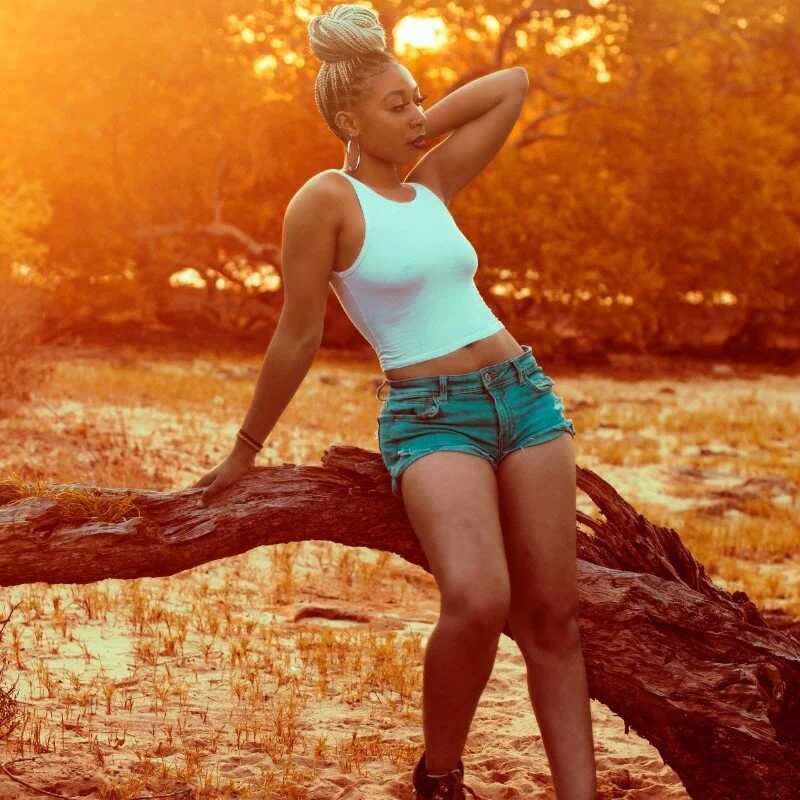 Bonita_001 — FansOnlyX creator profile