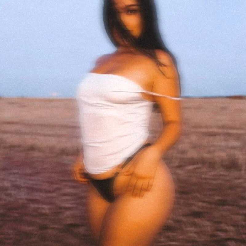 MaraLux — FansOnlyX creator profile