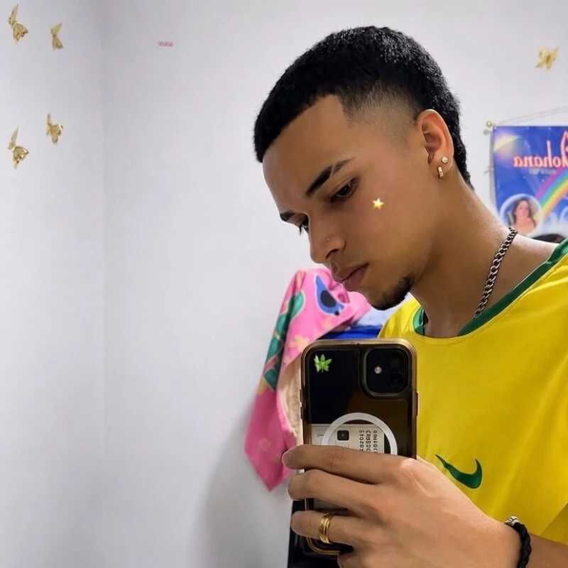 Emmanuel_Chima — FansOnlyX creator profile