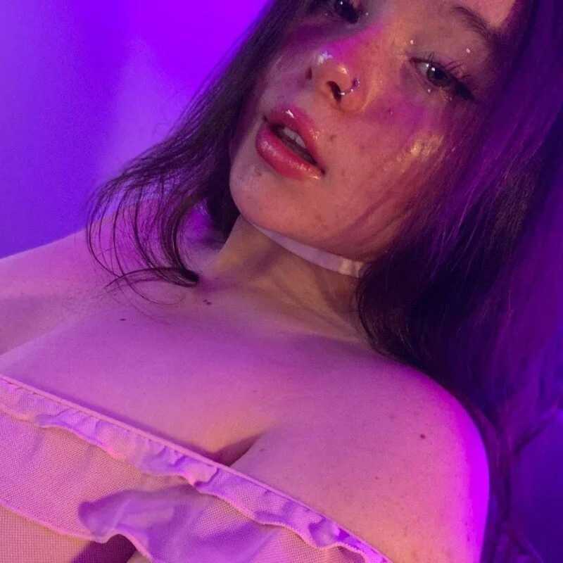 Raven_sweeteyes — FansOnlyX creator profile