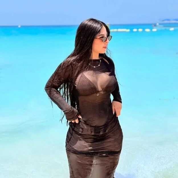 roxannegomez — FansOnlyX creator profile