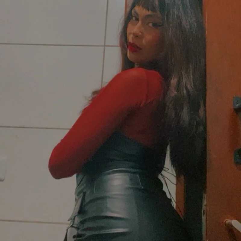 Mia_10 — FansOnlyX creator profile