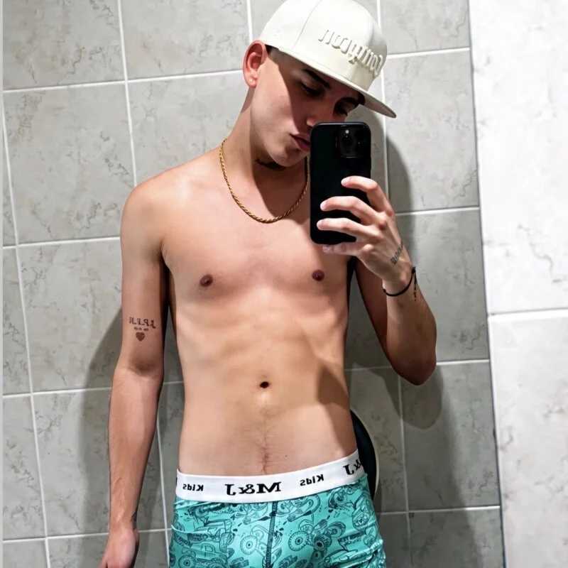 Tayler_Sexy — FansOnlyX creator profile