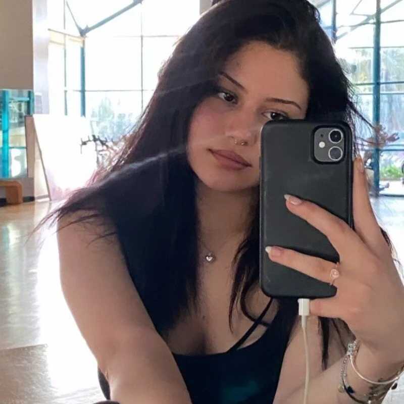 Squirt_Queen_Miaa — FansOnlyX creator profile