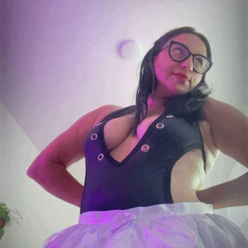 Luna_milf13 — FansOnlyX creator profile
