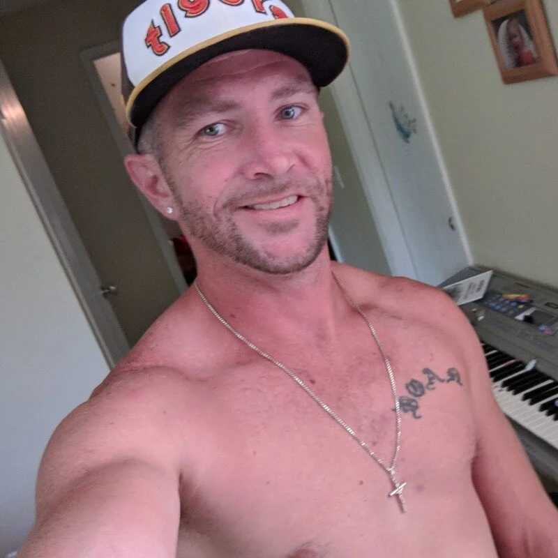 Handsome_HammerCock — FansOnlyX creator profile