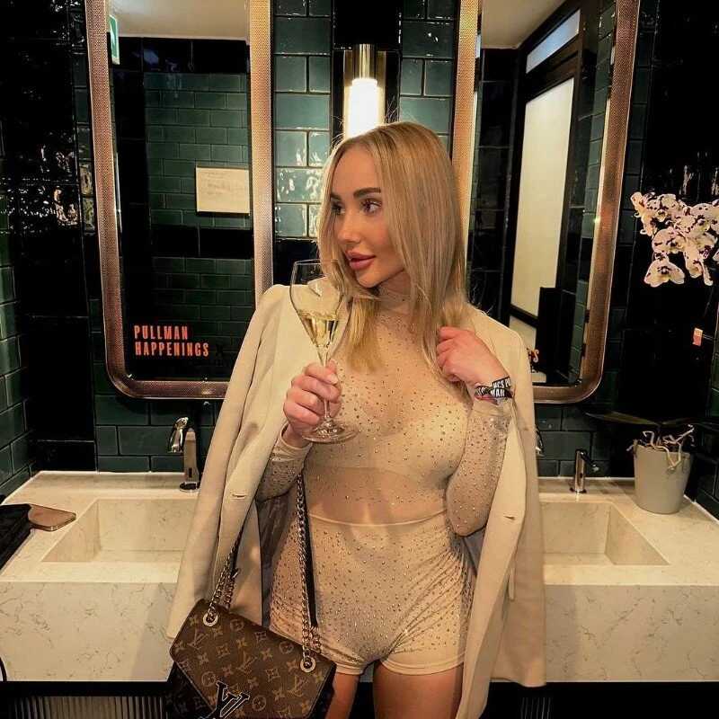 Blondie_VIP — FansOnlyX creator profile