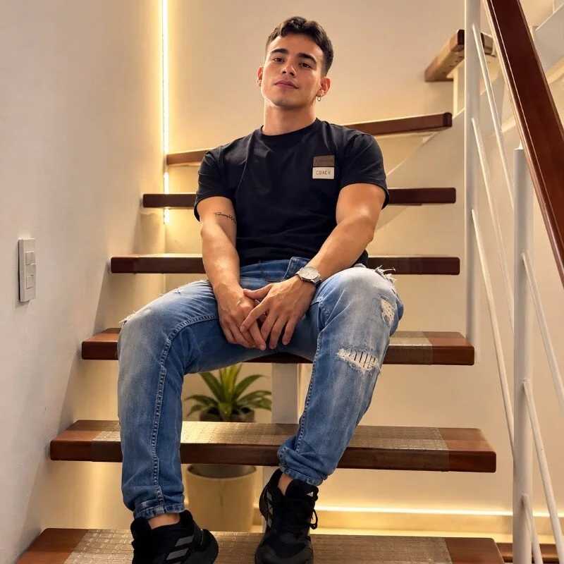 Alejandro_karter18 — FansOnlyX creator profile