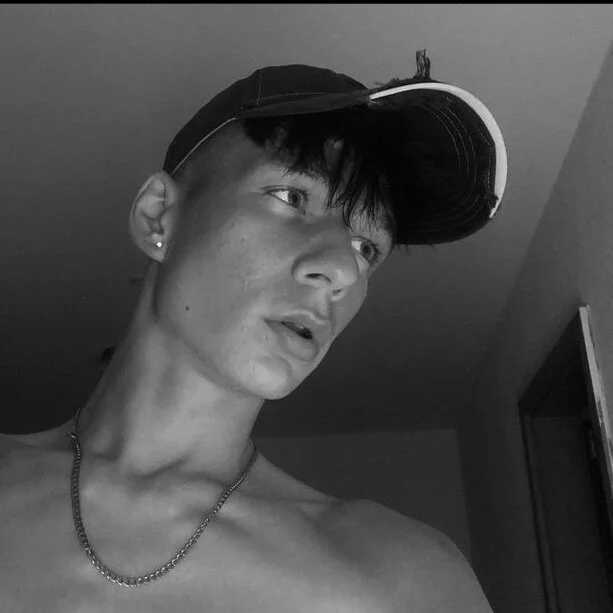 Sklave26Y — FansOnlyX creator profile