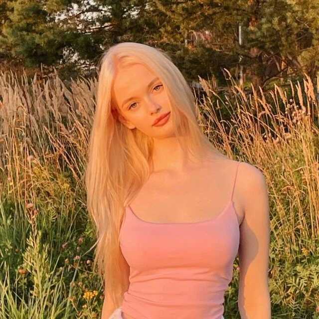 HelenaSuto — FansOnlyX creator profile