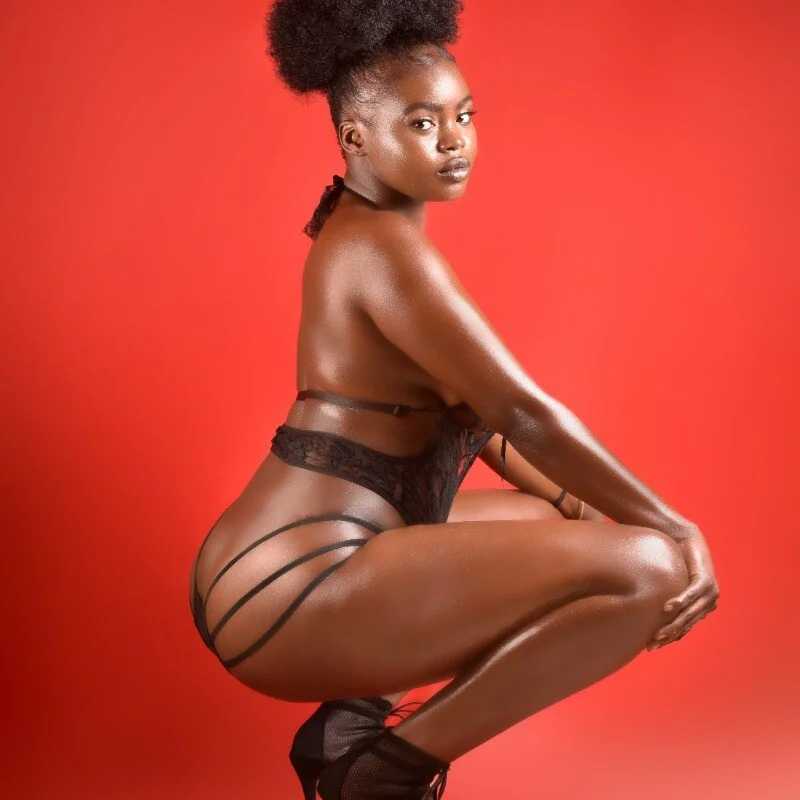 freaky_belle — FansOnlyX creator profile