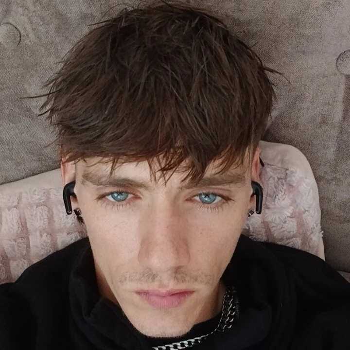 Zoevon — FansOnlyX creator profile