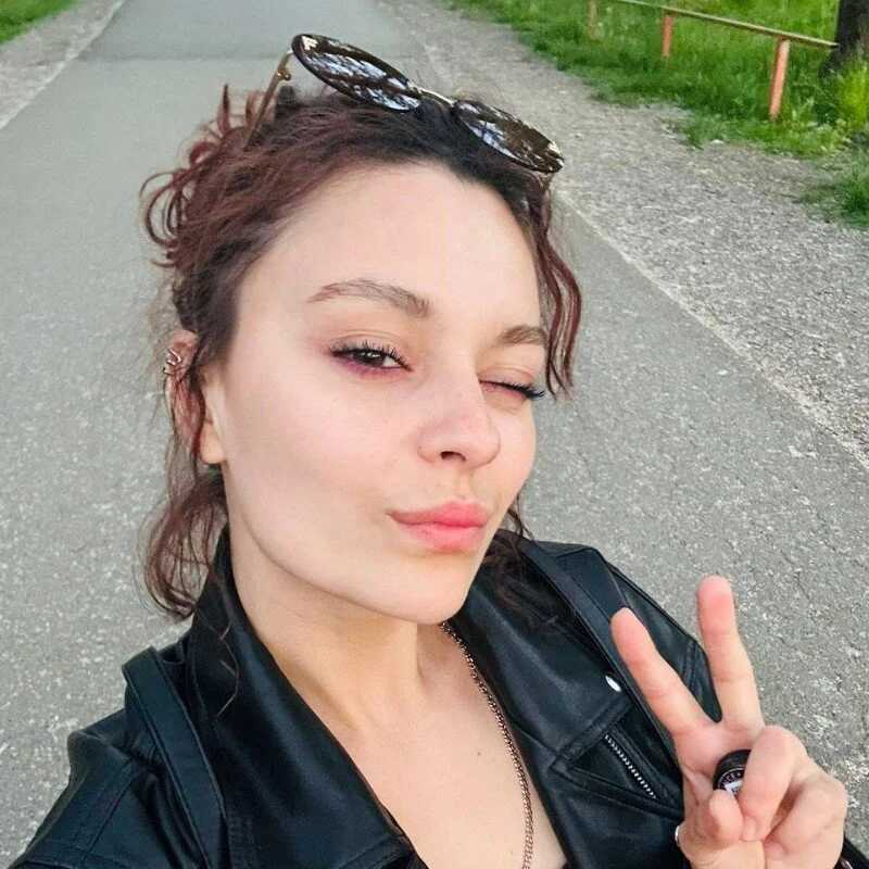 Mia_Luiza — FansOnlyX creator profile