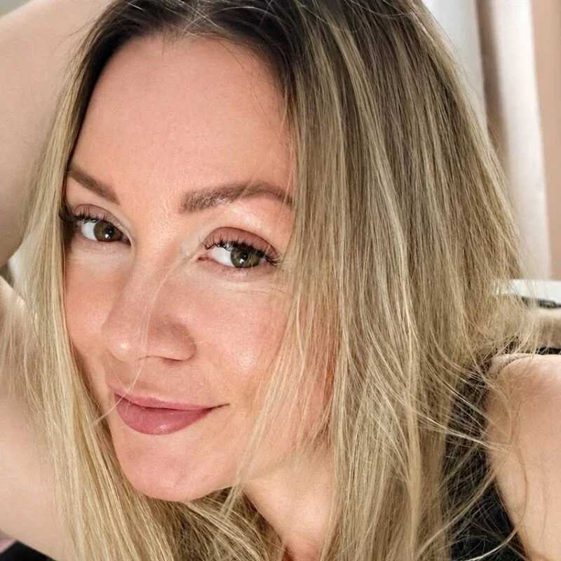 ElleQ — FansOnlyX creator profile