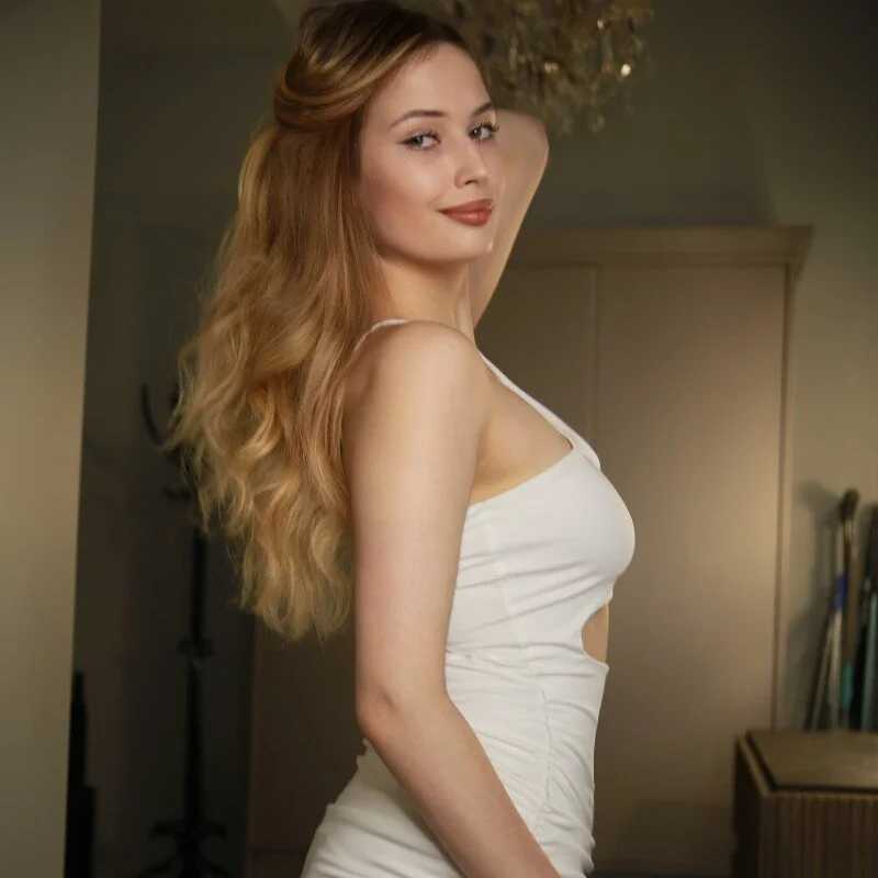 blonde_exe — FansOnlyX creator profile