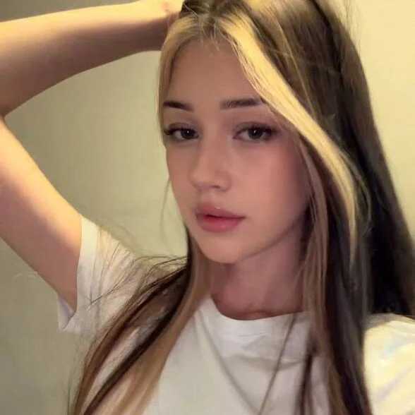 KiraKittyy_ — FansOnlyX creator profile