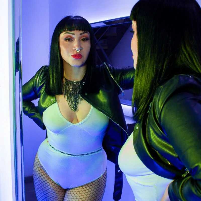 kinky_mommyy — FansOnlyX creator profile
