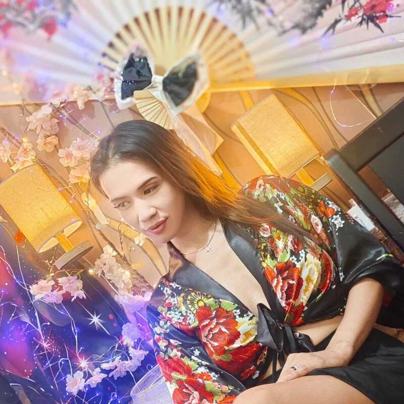 manilafoxts — FansOnlyX creator profile