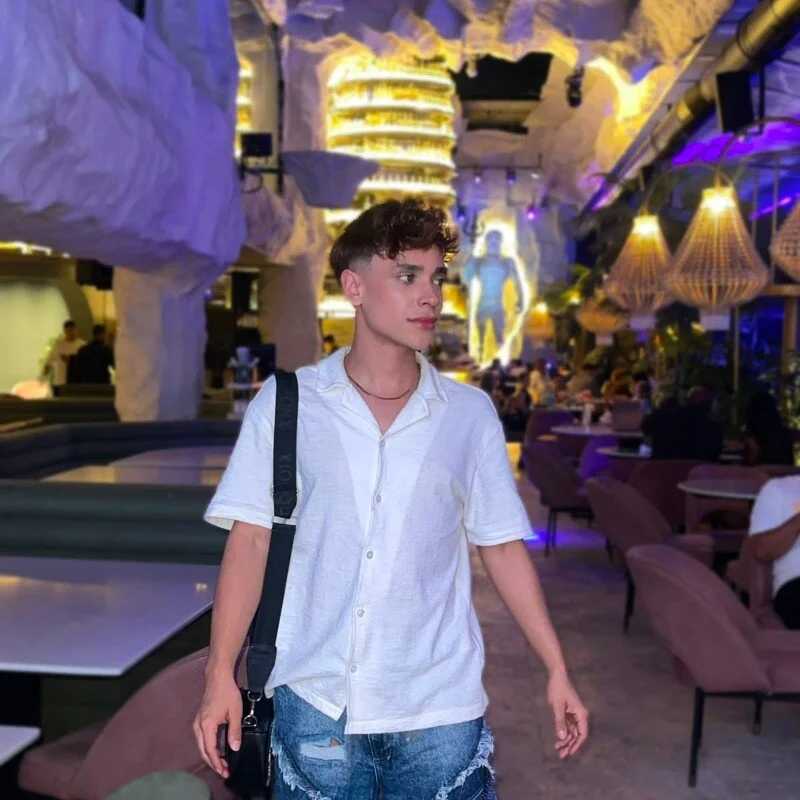 Ander_Ashford — FansOnlyX creator profile