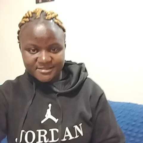 rezzy_monah — FansOnlyX creator profile