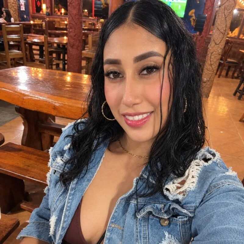 AriaaLove — FansOnlyX creator profile